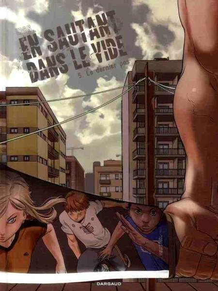 En sautant dans le vide 5